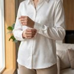 Desenli Beyaz Saten Gömlek