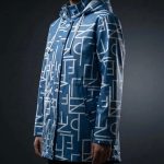 Mavi Desenli Kapüşonlu Yağmurluk Ceket